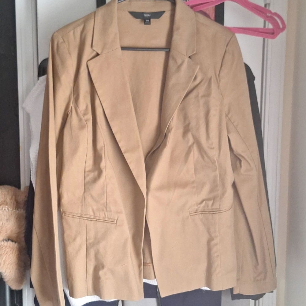 Woman Blazer size 14 (runs small)